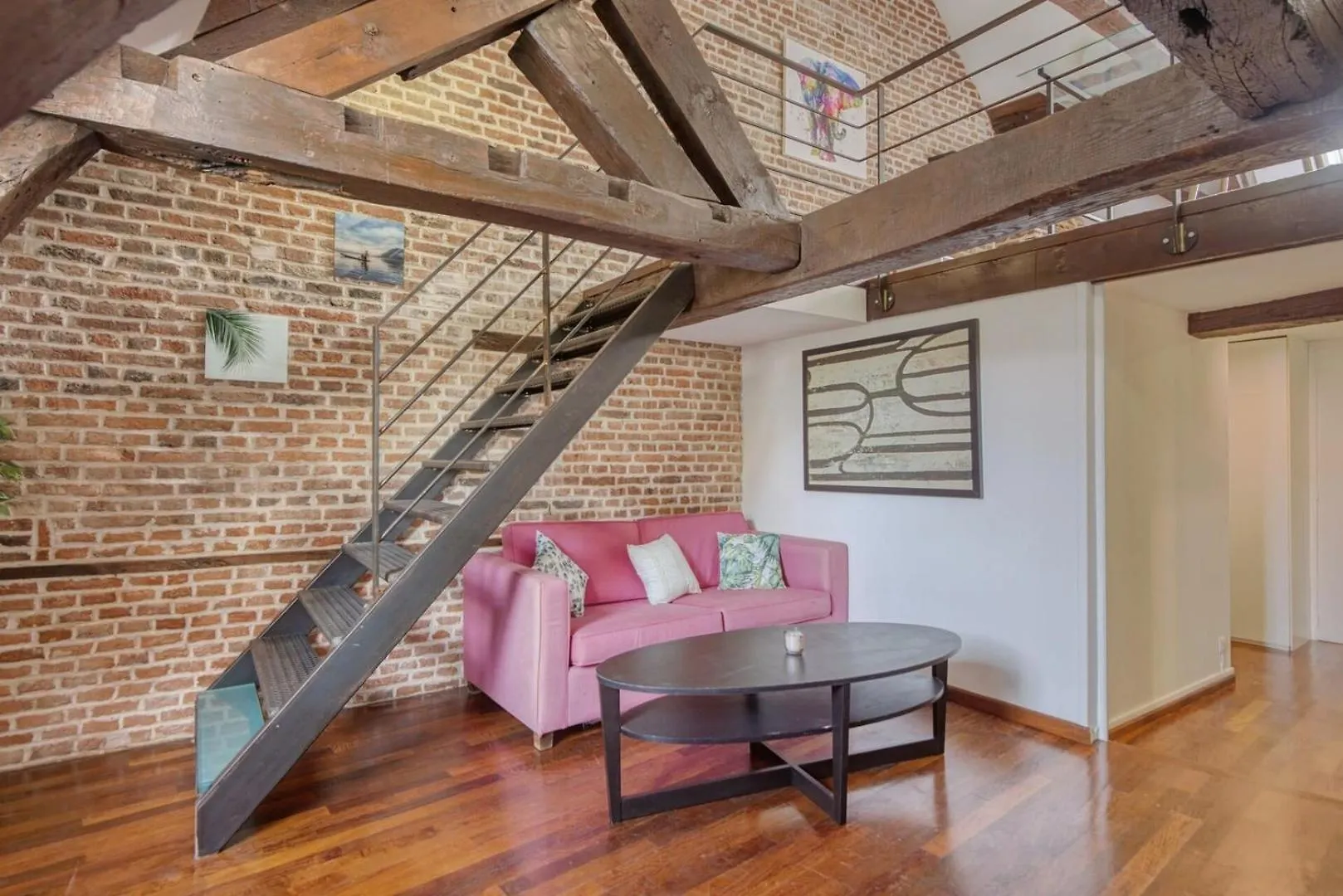 Nice Atypical Apartment, Vieux Lille